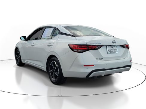 Certified 2024 Nissan Sentra SV FWD image 3