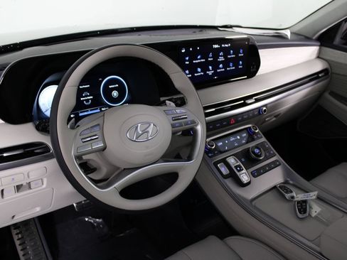 Used 2024 Hyundai Palisade Calligraphy FWD image 19