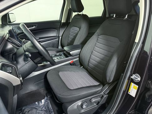 Used 2024 Ford Edge SE image 16