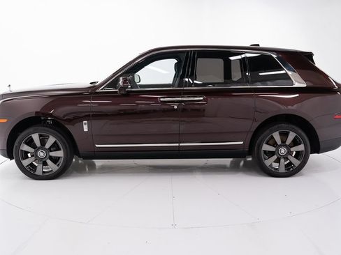Certified 2023 Rolls-Royce Cullinan AWD/4WD image 2