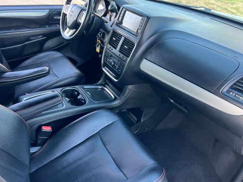 Used 2017 Dodge Grand Caravan GT image 14