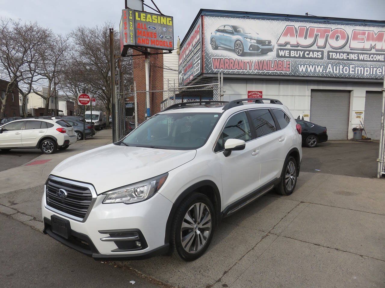 Used 2020 Subaru Ascent Limited w/ Technology Package AWD/4WD image 2