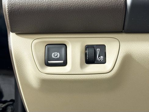 Used 2018 GMC Acadia Denali w/ Technology Package image 11