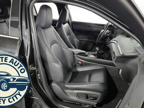 Used 2021 Lexus UX 200 image 33