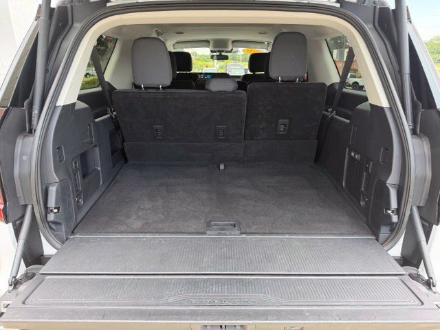 Used 2025 Ford Expedition Max Active RWD image 16