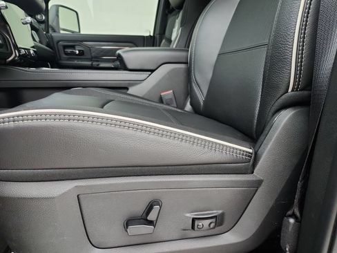 New 2026 RAM 2500 Limited AWD/4WD image 3