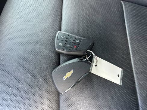 Used 2025 Chevrolet Suburban Premier RWD image 26