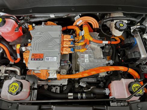 Used 2023 Chevrolet Bolt EUV LT w/ Driver Confidence Package FWD image 32