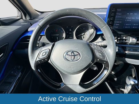 Used 2021 Toyota C-HR XLE image 12