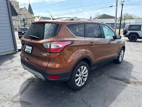 Used 2017 Ford Escape Titanium FWD image 4