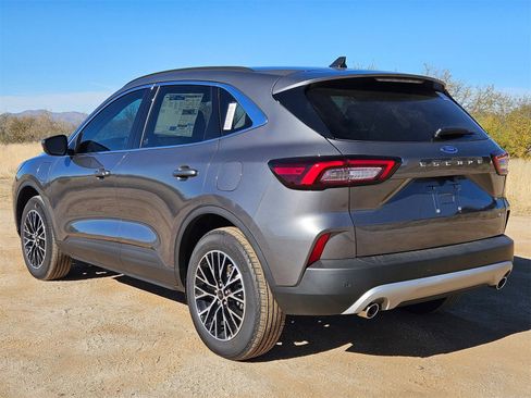New 2026 Ford Escape SE image 8