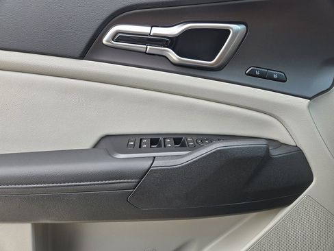 New 2026 Kia Sportage SX FWD image 18
