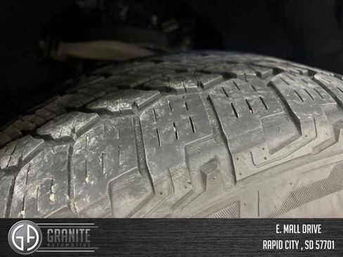 Used 2021 GMC Sierra 1500 SLT image 26