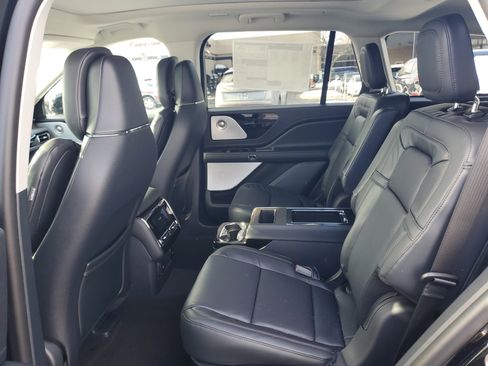 New 2026 Lincoln Aviator Reserve image 23