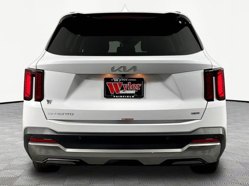 Certified 2026 Kia Sorento S AWD/4WD image 5