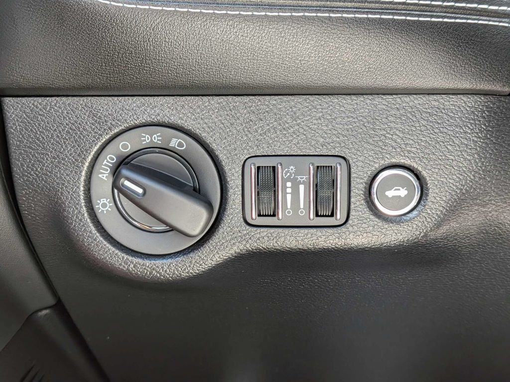 Used 2023 Dodge Challenger SRT Hellcat RWD image 21