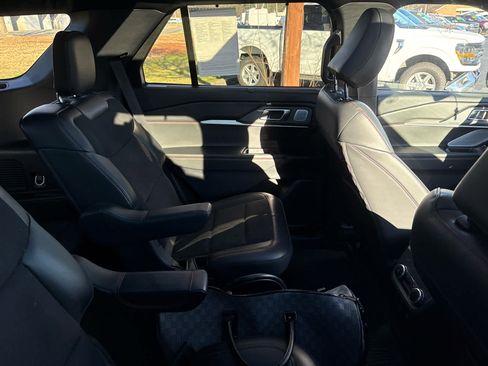 Used 2025 Ford Explorer ST image 27