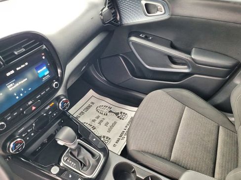 Used 2023 Kia Soul EX FWD image 13