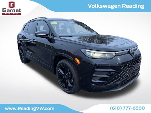 New 2025 Volkswagen Tiguan SE R-Line image 7