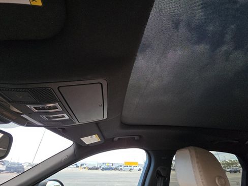 Used 2017 Jaguar F-PACE Prestige image 17