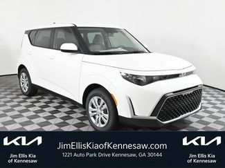 New 2025 Kia Soul LX image 1