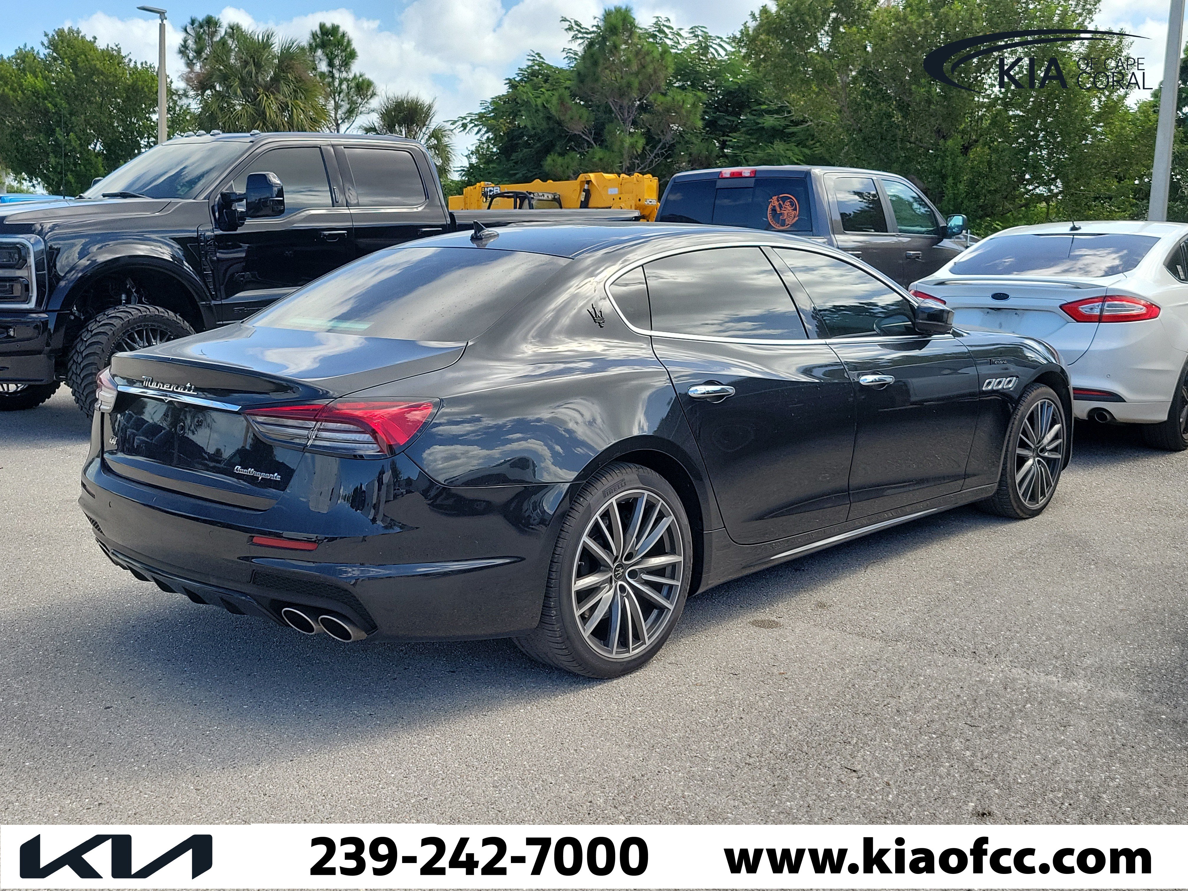 Used 2022 Maserati Quattroporte Modena Q4 AWD/4WD image 4
