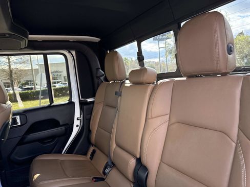 Used 2020 Jeep Gladiator Rubicon image 14