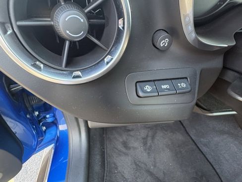 Used 2018 Chevrolet Camaro ZL1 image 20