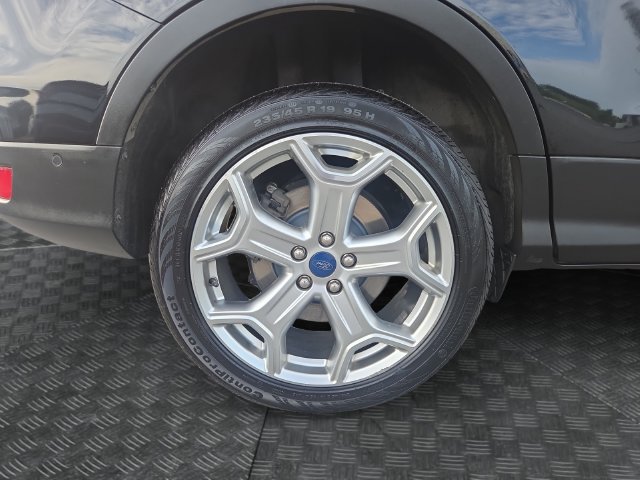 Used 2019 Ford Escape Titanium AWD/4WD image 37