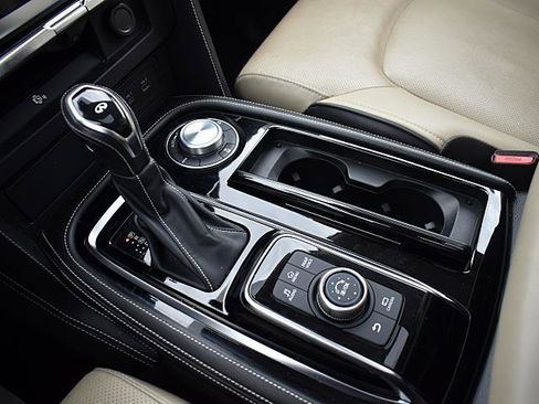 Used 2022 INFINITI QX80 Premium Select w/ All-Season Package image 20