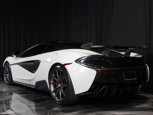 Used 2019 McLaren 570S Spider image 5