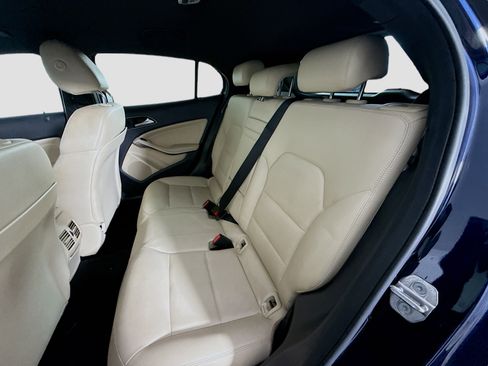 Used 2019 Mercedes-Benz GLA 250 image 24