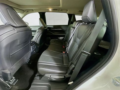 Used 2025 INFINITI QX60 Pure image 14