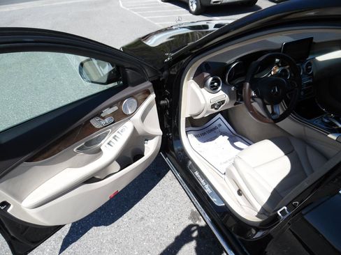 Used 2015 Mercedes-Benz C 300 4MATIC Sedan image 10