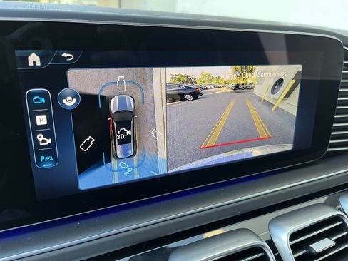 New 2026 Mercedes-Benz GLS 580 4MATIC image 28