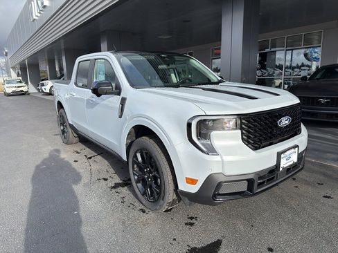 New 2026 Ford Maverick Lariat w/ Black Appearance Package image 8