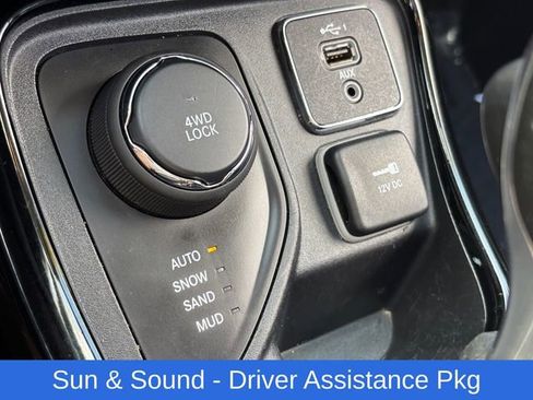 Used 2021 Jeep Compass Latitude w/ Sun and Sound Group image 29