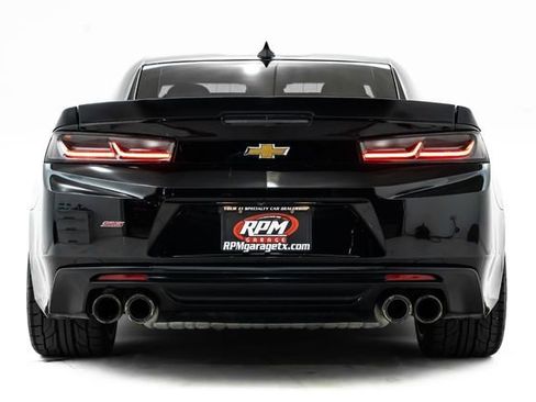 Used 2018 Chevrolet Camaro SS image 3