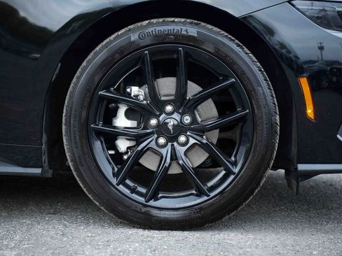 Used 2025 Ford Mustang Premium RWD image 13