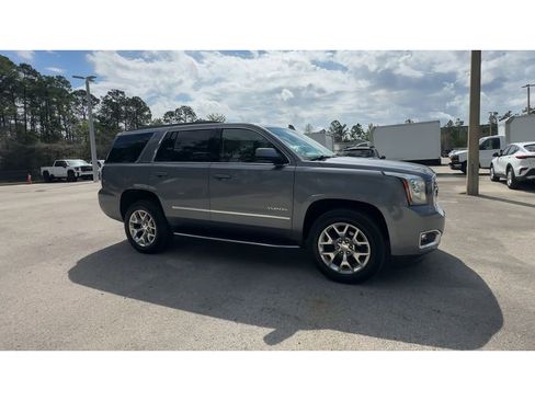 Certified 2020 GMC Yukon SLE w/ SLE Value Package image 2
