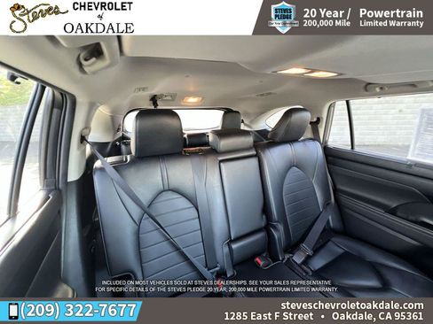 Used 2023 Toyota Highlander XLE image 31