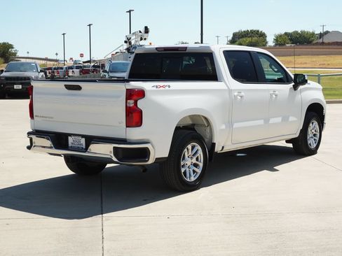 Used 2025 Chevrolet Silverado 1500 LT w/ Safety Package AWD/4WD image 5