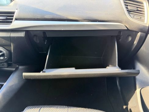 Used 2018 MAZDA MAZDA3 Sport image 31