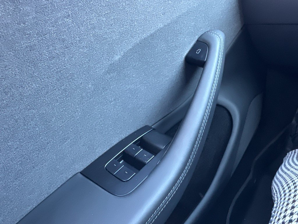 Used 2024 Tesla Model 3 Standard Range RWD image 12