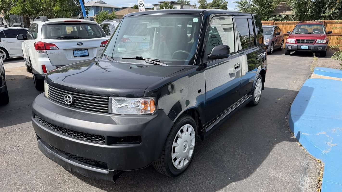 Used 2006 Scion xB FWD image 5