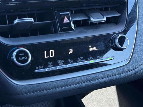 Certified 2021 Toyota Corolla SE w/ Carpet Mat Package (TMS) FWD image 17
