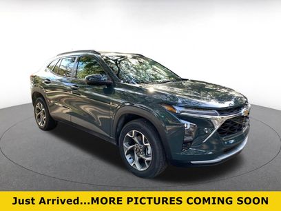Used 2025 Chevrolet Trax LT