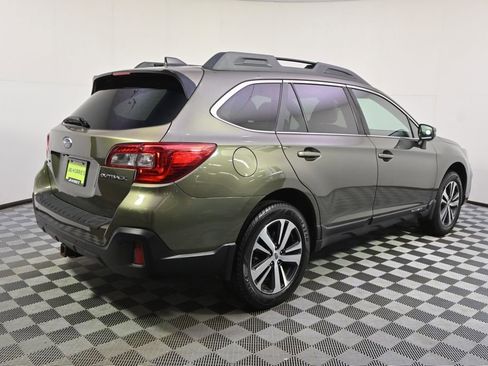 Used 2018 Subaru Outback 2.5i Limited image 7
