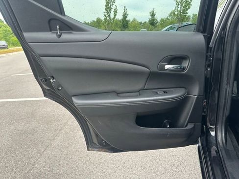 Used 2012 Dodge Avenger SXT FWD image 15