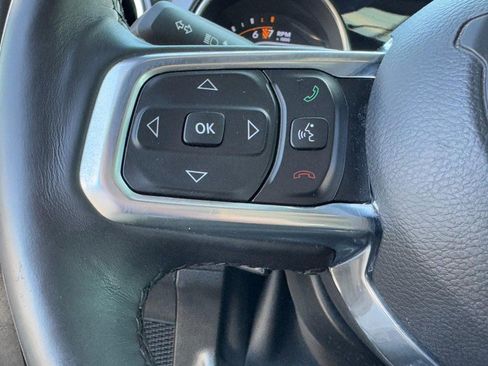 Used 2019 Jeep Wrangler Unlimited Sahara AWD/4WD image 17